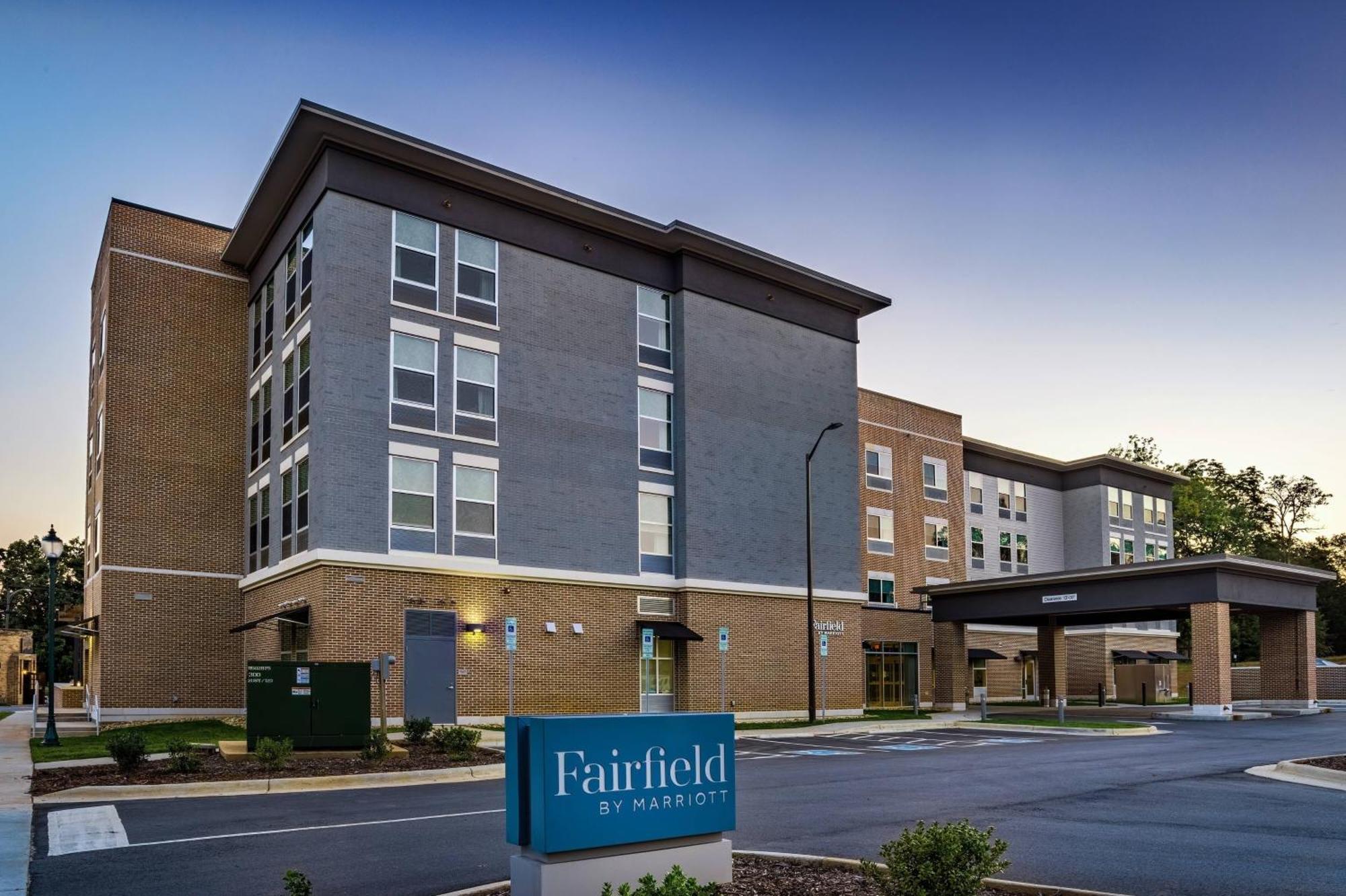 Fairfield Inn & Suites Morganton Historic Downtown Exterior foto